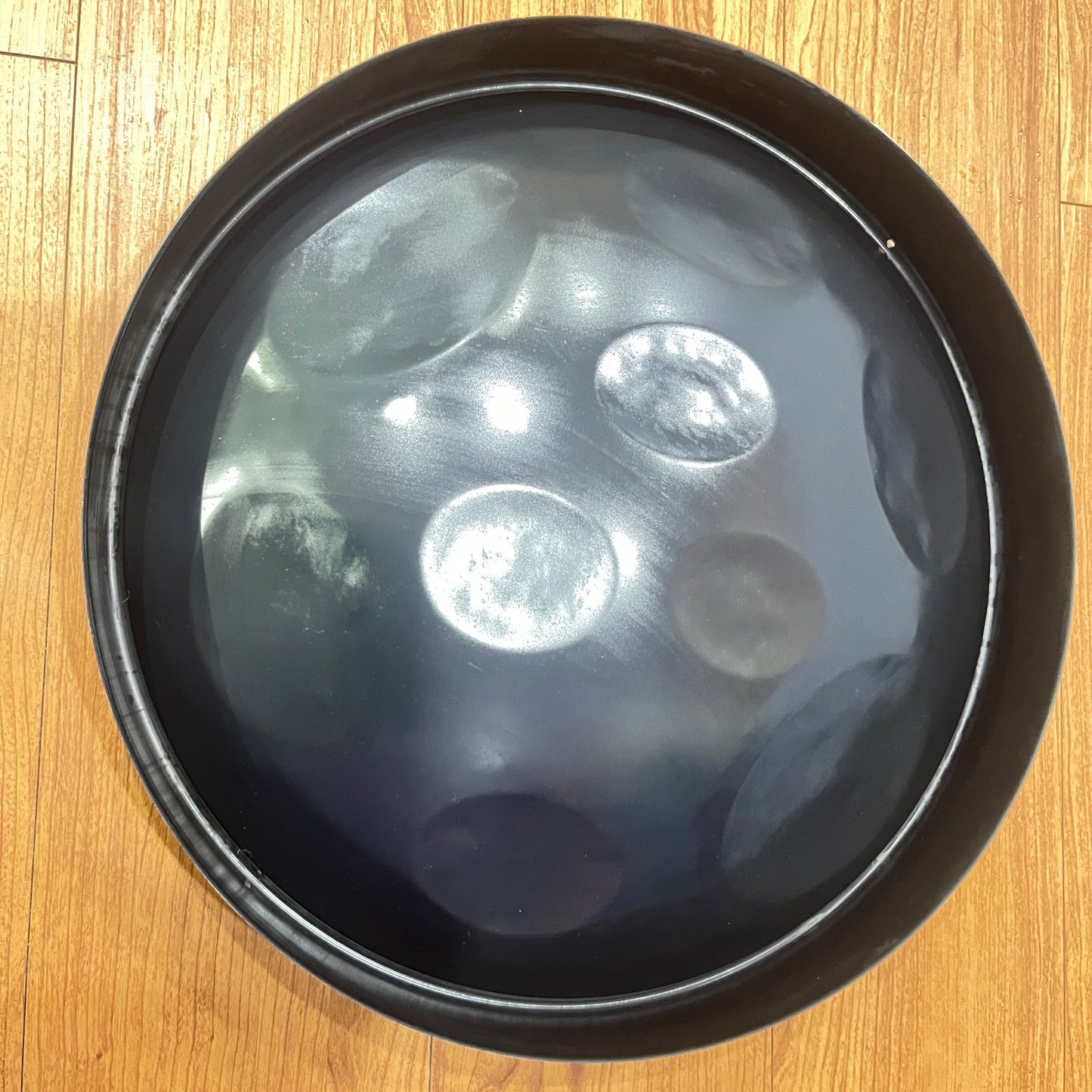 SUTTAYA Handpan Ready-to-Play Kit - Black 9 Notes G-Major with Table Top Stand - Authentic Steel Drum